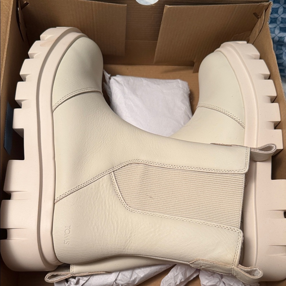 Toms Light Sand Leather Boots